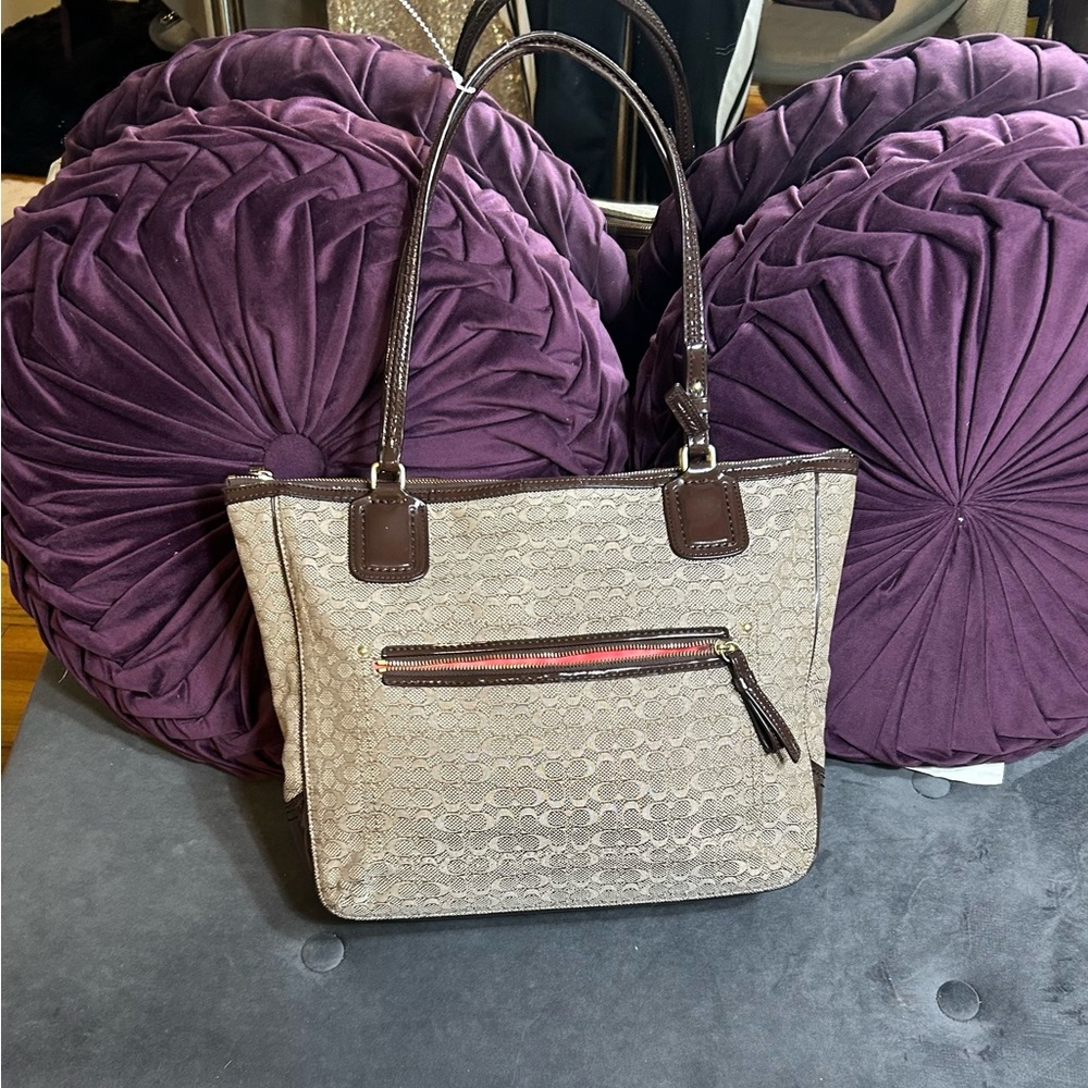 NWOT Coach fabric monogram with chocolate brown patent leather trim & handles